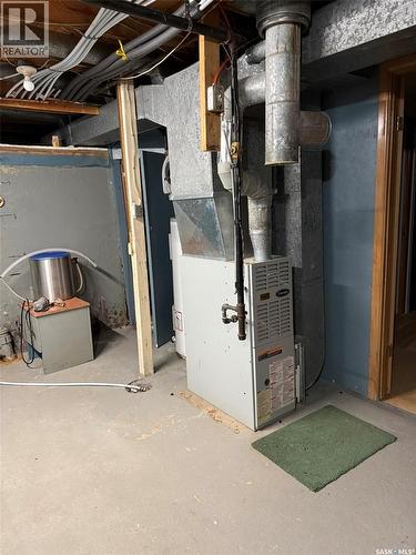 116 1St Street N, Mendham, SK - Indoor Photo Showing Basement