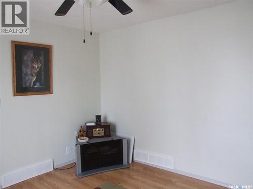 116 1St Street N, Mendham, SK - Indoor