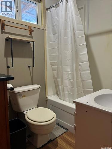 512 Railway Avenue, Lampman, SK - Indoor Photo Showing Bathroom