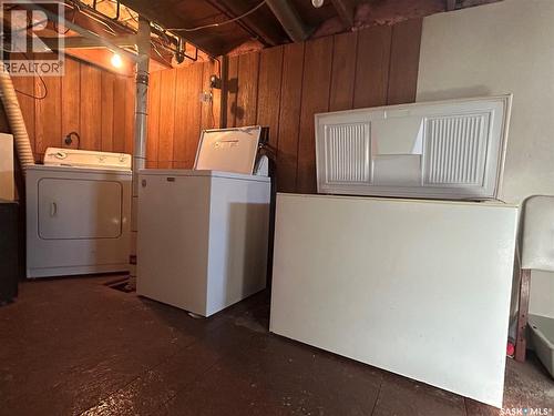 512 Railway Avenue, Lampman, SK - Indoor Photo Showing Laundry Room