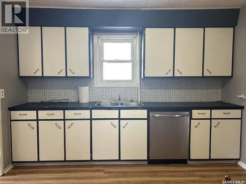 512 Railway Avenue, Lampman, SK - Indoor Photo Showing Kitchen With Double Sink
