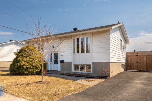 1786 Rue Boucault  Longueuil (Le Vieux-Longueuil), QC J4M 1A6