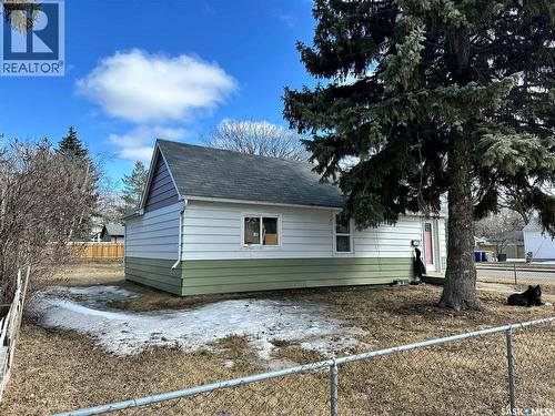 1502 F AVENUE N  Saskatoon, SK S7L 1X9