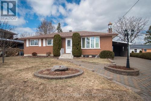 395 CHAMBERLAIN STREET  Pembroke, ON K8A 2N3