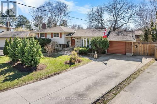 8 SATURN COURT  St. Catharines (Bunting/Linwell), ON L2M 2T1