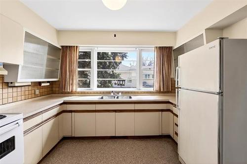 8 Hawthorne Pl, Winnipeg, MB 