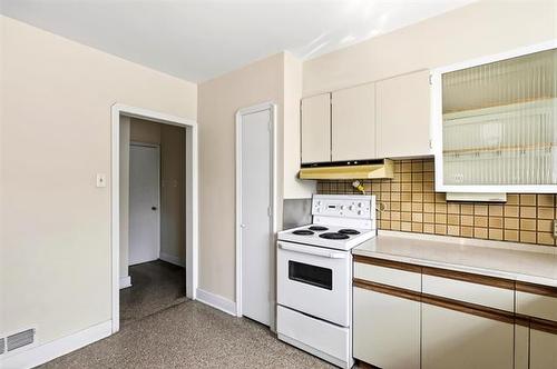 8 Hawthorne Pl, Winnipeg, MB 