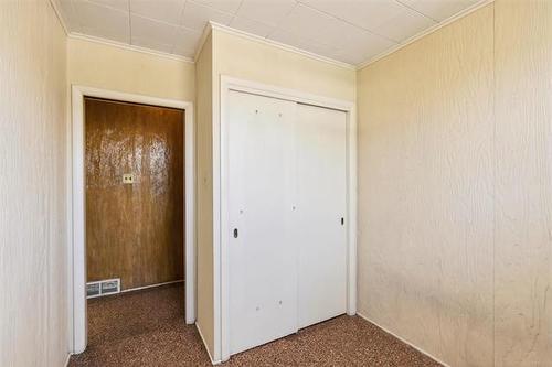 8 Hawthorne Pl, Winnipeg, MB 