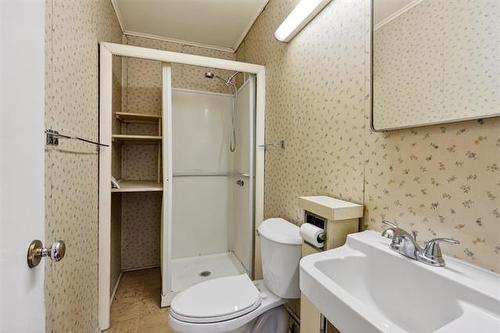 8 Hawthorne Pl, Winnipeg, MB 