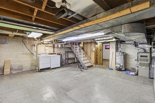 8 Hawthorne Pl, Winnipeg, MB 