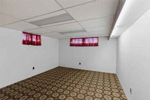 8 Hawthorne Pl, Winnipeg, MB 