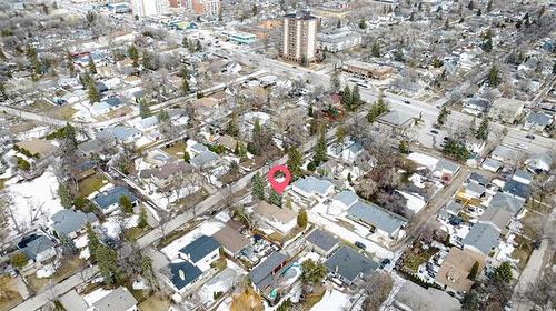 8 Hawthorne Pl, Winnipeg, MB 