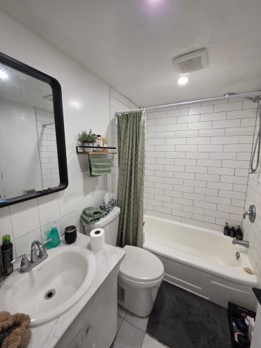 Bathroom - 138-290 Rue Lawrence, Longueuil (Greenfield Park), QC - Indoor Photo Showing Bathroom