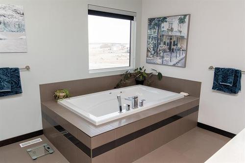 1285 Fraser Rd, Winnipeg, MB 