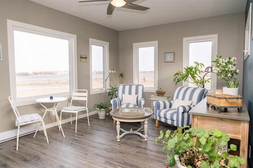 1285 Fraser Rd, Winnipeg, MB 