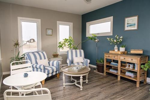 1285 Fraser Rd, Winnipeg, MB 