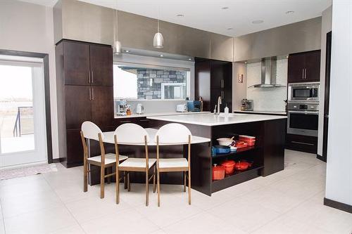 1285 Fraser Rd, Winnipeg, MB 