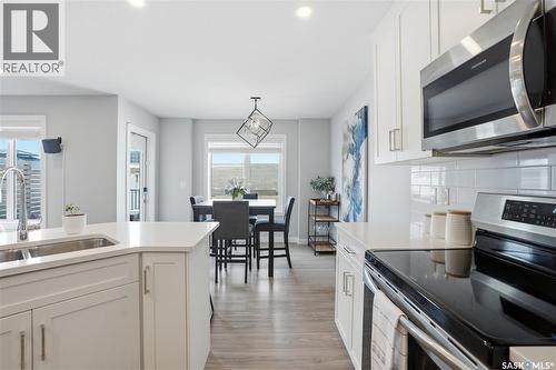 429 Germain Manor, Saskatoon, SK - Indoor Photo Showing Kitchen