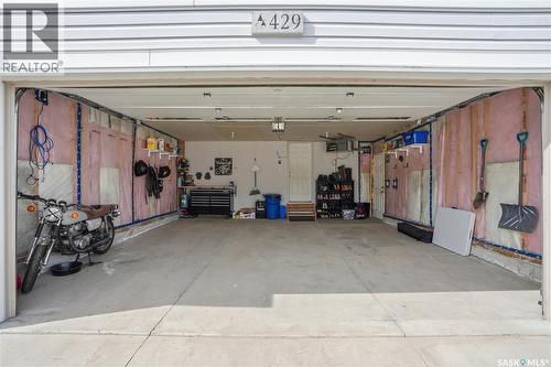 429 Germain Manor, Saskatoon, SK - Indoor Photo Showing Garage