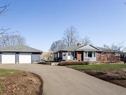 21 Spring Garden Road Middleton, NS B0S 1P0