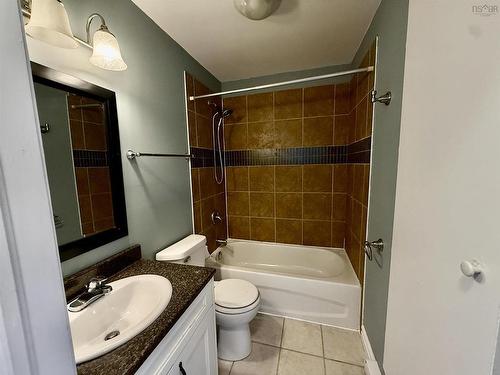 719 Pleasant Street, Dartmouth, NS 