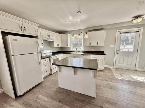 719 Pleasant Street, Dartmouth, NS 