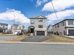 35 Angel Court  Dartmouth, NS B2X 0C1