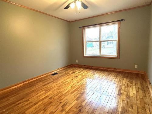 61 Hillside Road, Brooklyn, NS 