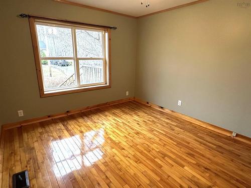 61 Hillside Road, Brooklyn, NS 