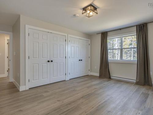 1960 Long Point Road, Burlington, NS 
