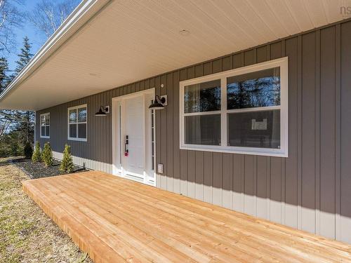 1960 Long Point Road, Burlington, NS 