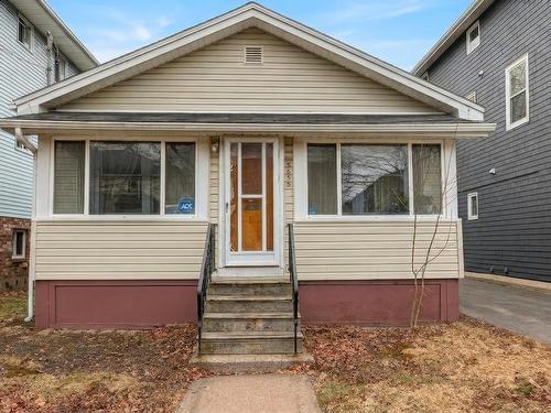 5655 MACARA Street N  Halifax, NS B3K 1W3