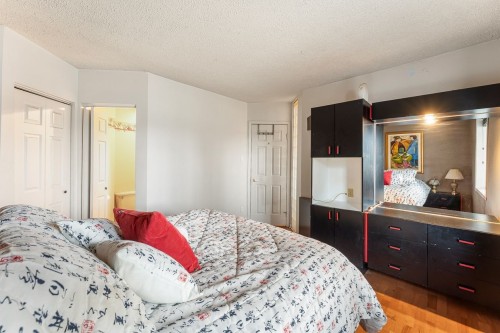 Chambre à coucher - 1460 Rue Principale E., Farnham, QC - Indoor Photo Showing Bedroom