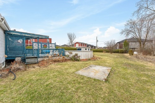 Face arrière - 1460 Rue Principale E., Farnham, QC - Outdoor