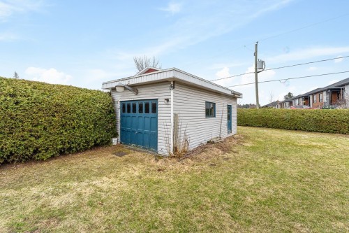 Garage - 1460 Rue Principale E., Farnham, QC - Outdoor