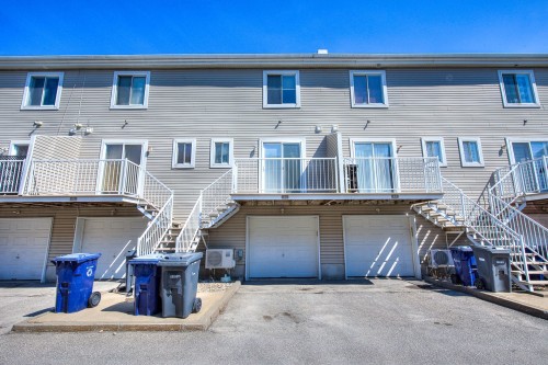 Garage - 44-399 Rue Éricka, Laval (Fabreville), QC - Outdoor