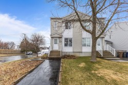 233 Rue P.-É.-Borduas Laval (Sainte-Rose), QC H7L 5G7