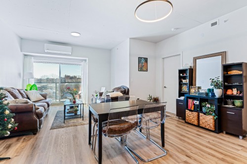 Salle à manger - 911-60  - 70 Rue Wellington S., Sherbrooke (Les Nations), QC - Indoor Photo Showing Dining Room