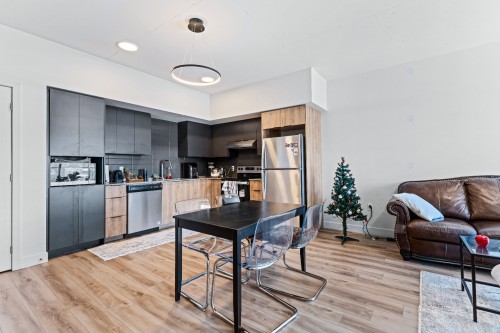 Cuisine - 911-60  - 70 Rue Wellington S., Sherbrooke (Les Nations), QC - Indoor Photo Showing Kitchen