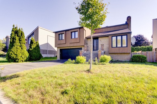 Façade - 180 Place Terry-Fox, Kirkland, QC - Outdoor