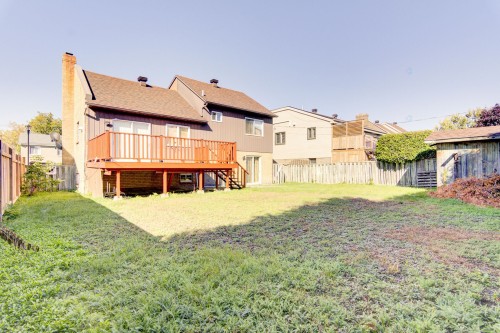 Cour - 180 Place Terry-Fox, Kirkland, QC - Outdoor