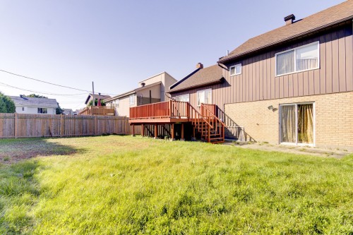 Cour - 180 Place Terry-Fox, Kirkland, QC - Outdoor