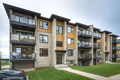 Front of Structure - 101-3125 Boul. De La Gare, Vaudreuil-Dorion, QC - Outdoor With Facade