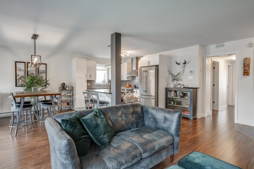 Overall view - 101-3125 Boul. De La Gare, Vaudreuil-Dorion, QC - Indoor Photo Showing Living Room