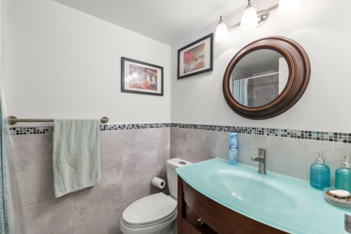Bathroom - 804-6800 Av. Macdonald, Côte-Saint-Luc, QC - Indoor Photo Showing Bathroom