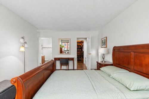 Master Bedroom - 804-6800 Av. Macdonald, Côte-Saint-Luc, QC - Indoor Photo Showing Bedroom