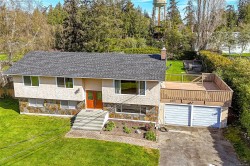 3072 Mallard Ave Central Saanich, BC V8M 1W6