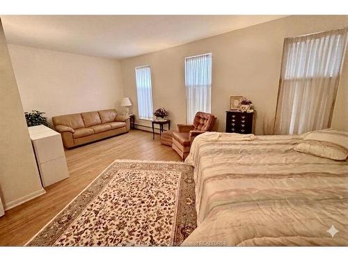 4470 Riverside Drive, Windsor, ON 