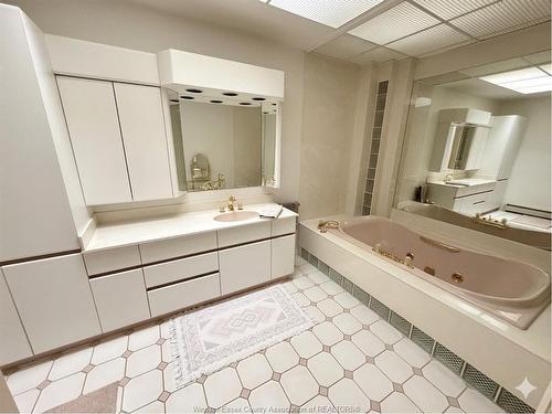 4470 Riverside Drive, Windsor, ON 