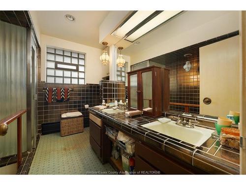 4470 Riverside Drive, Windsor, ON 